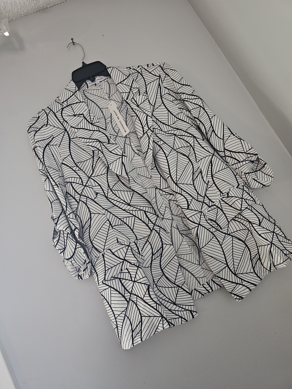 Black & White Leaf-Print  Blazer Jacket